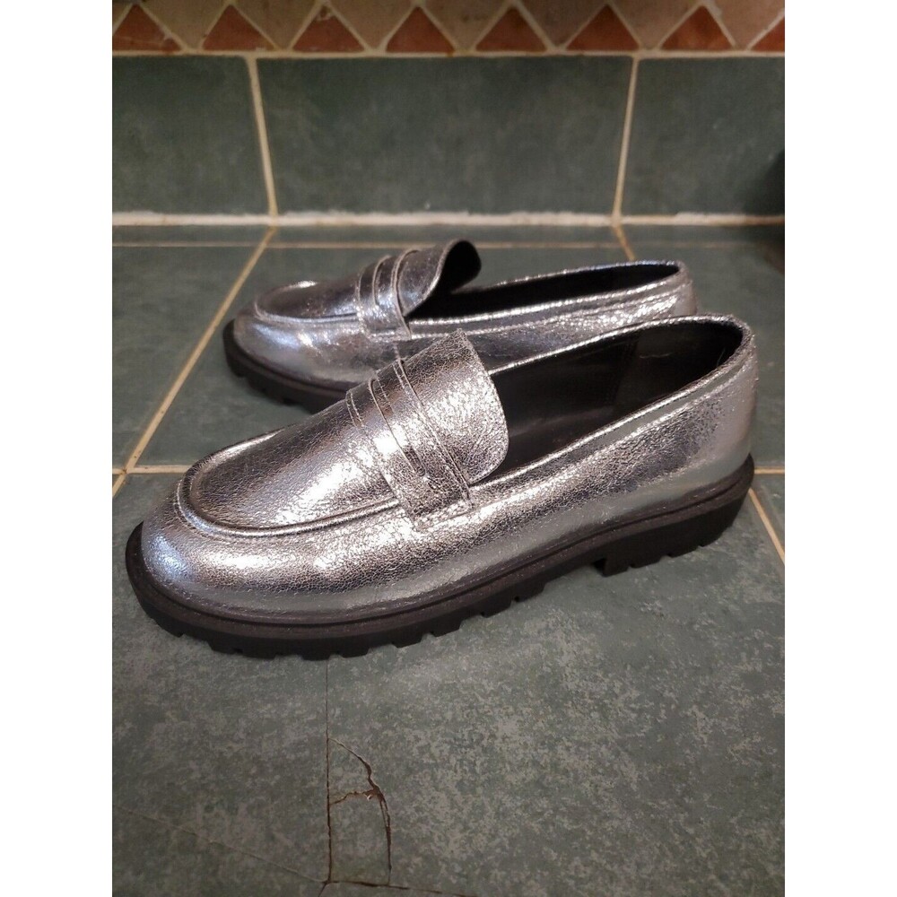 Nordstrom Kids NWOT Loafers Silver Size 5M Women's 7 Shoes